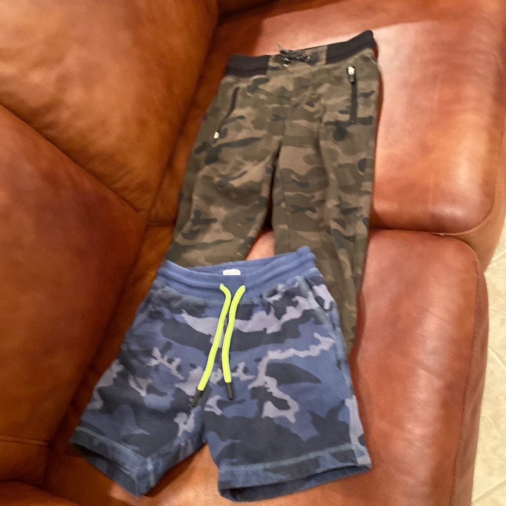 Old navy camouflage green boys pants size 5 and sovereign code size 7 shorts